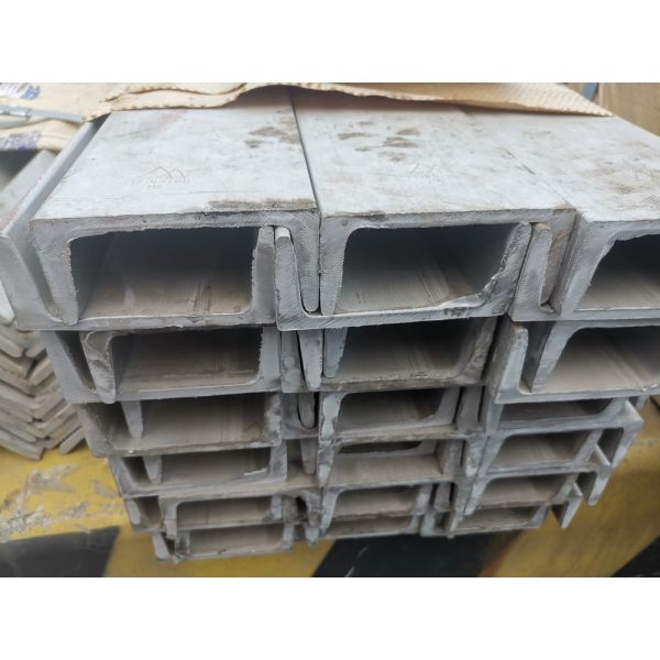 304 316l Stainless Steel U Channel Size 20x20x2mm
