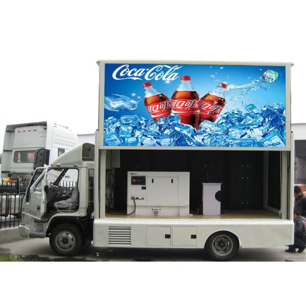High Flatness Truck Mounted LED Display Screen PH8mm Sharp Image Energy Saving