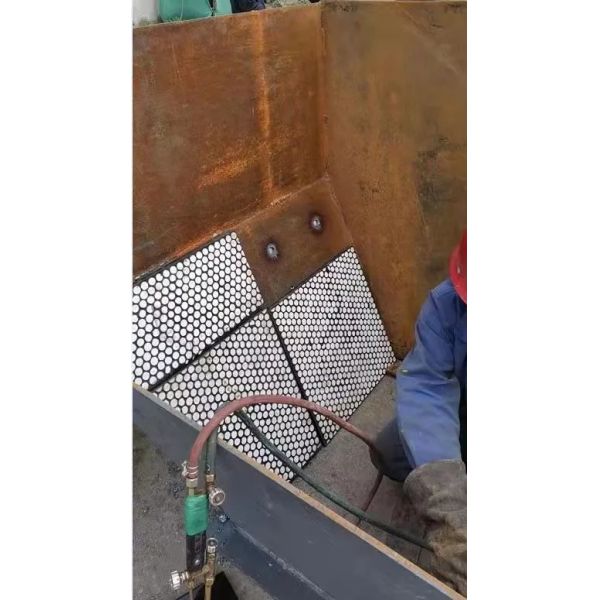 Hot Vulcanizing 99% Alumina Ceramic Liner Ceramic Wear Tiles