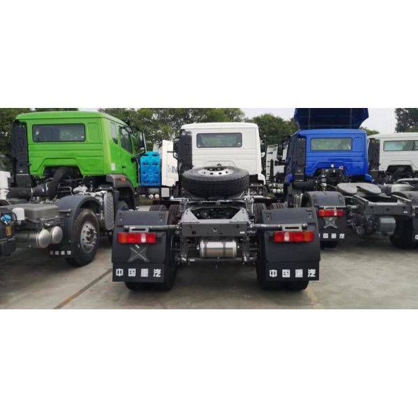 Sinotruk HOWO A7 Truck Head 371HP 6X4 Tractor Head With Trailer 10 Wheeler Truck