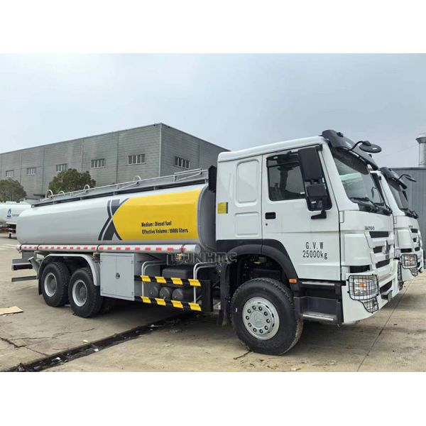 Sinotruk Howo Oil Tank Truck 6x4 340hp Capacity 12 Wheels Fuel Tank Truck For Sale