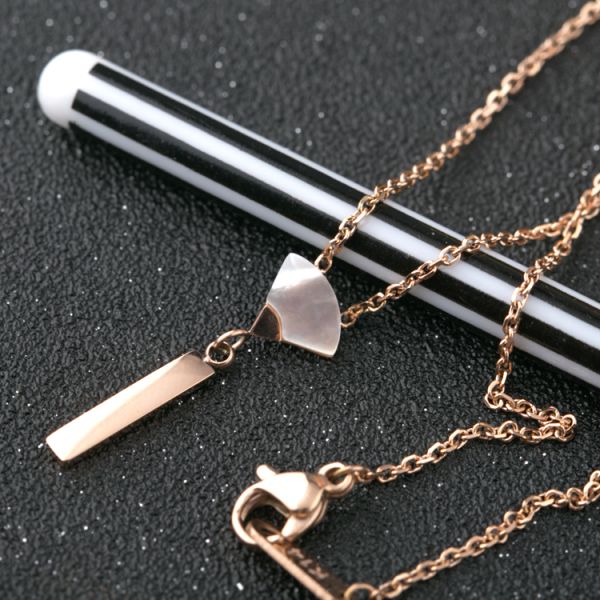 Fashion Necklace Stainless Steel Jewelry Pendant Shell Necklace, Scallop shell necklace, sector or fan-shaped necklace