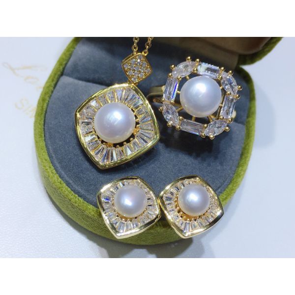 Natural Pearl necklace Elegant Multilayer Pearl Necklace ForWomen Vintage Fashion Party Wedding Statement Pearl Necklace