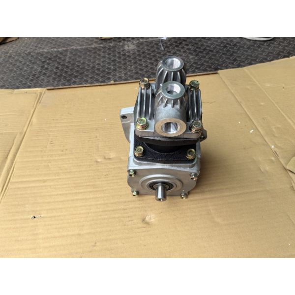 6HE1 6HH1 Engine Compressor Assembly 8943968914 Model Year 1992 Aluminum Cylinder Head Isuzu Engine Parts