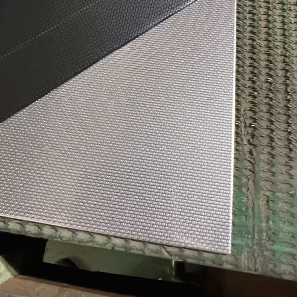 304 Stainless Steel Embossed Sheet 4x8ft Round Dot Anti-Slip