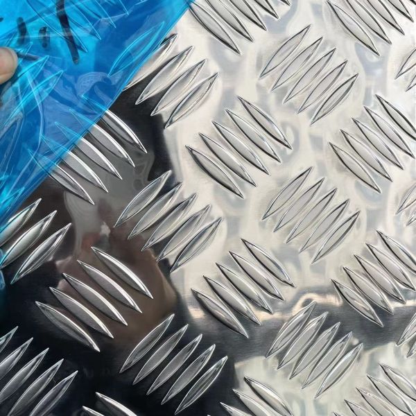 1050 1060 Aluminum Checkered Plate Diamond Sheet Embossed 0.8mm