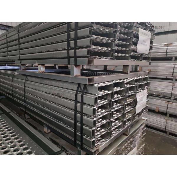 Aluminum Diamond Grip Strut Grating 2-5m Antiskid Walkway Plate