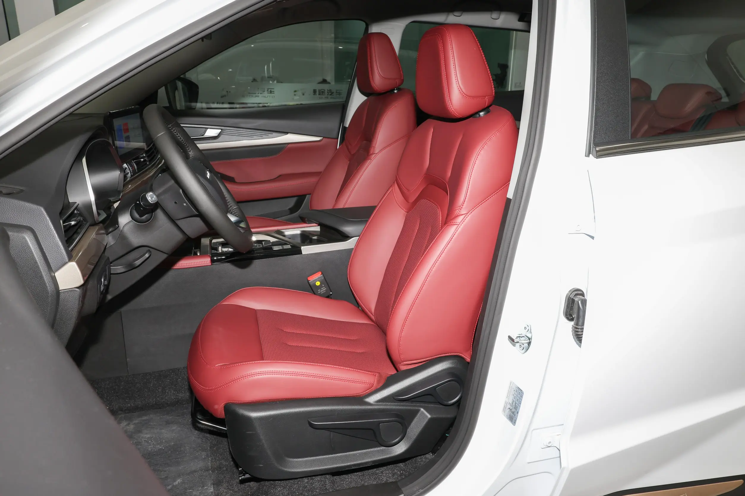 New Jetour Manual And Automatic 2wd Drive Diesel 2025 Year Comfort Model