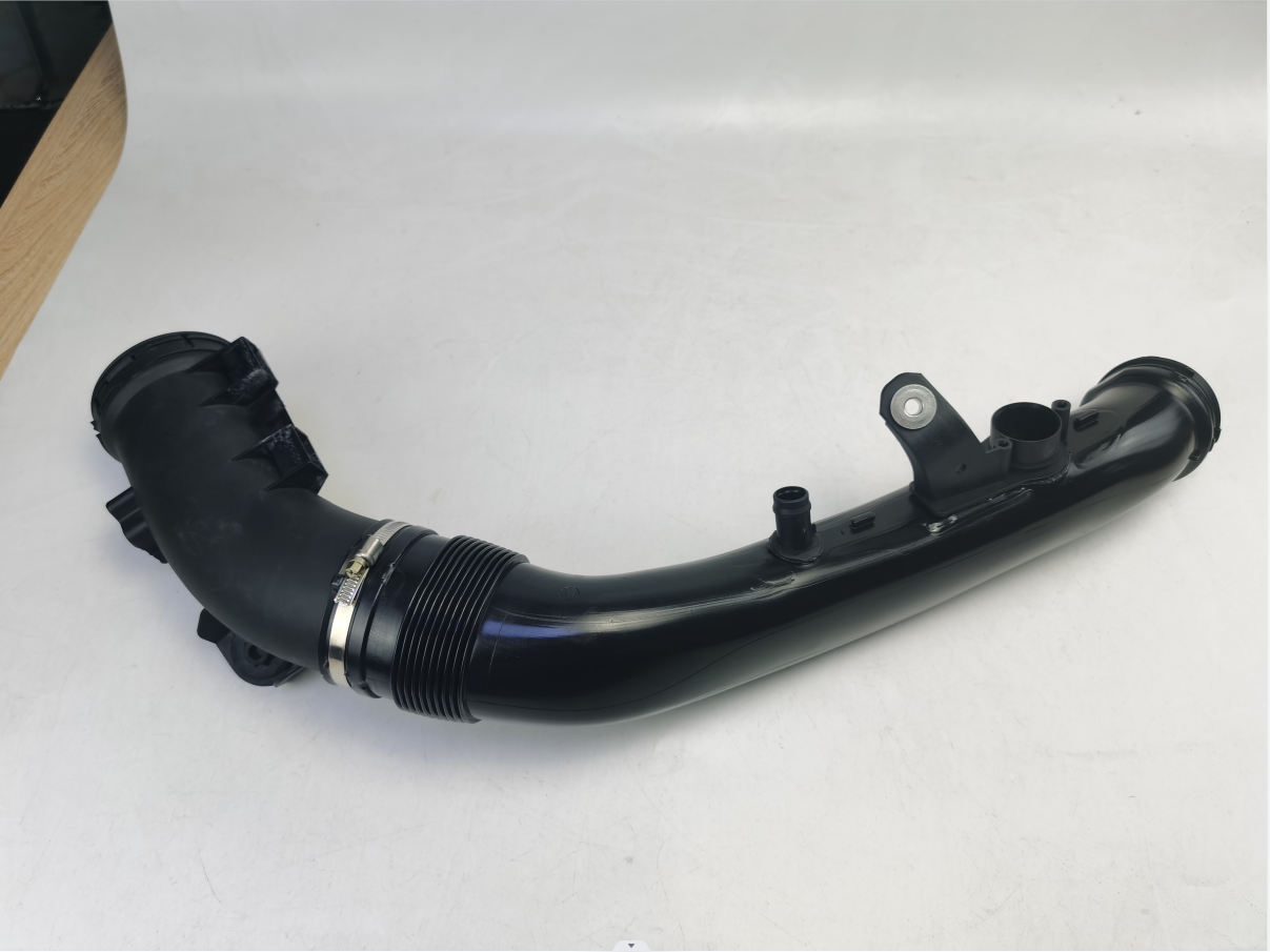 13717607941 Turbocharger Air Intake Hose for BMW X1 E84 xDrive20i within SQCS OEM