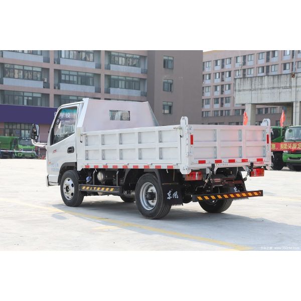 Euro V Light Duty Cargo Vans Box Truck 6 - 8 Ton 5.2m 6 Wheels