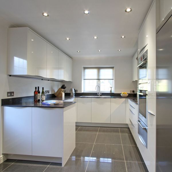 Customized High Gloss Contemporary Kitchen Cabinets White Storage Cabinets