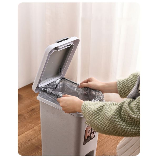 China Wholesale Small Household Foot Pedal Plastic Dustbin With Cover