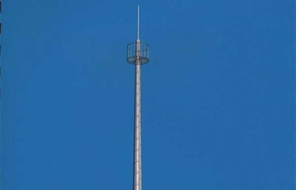 Microwave Telecommunication electric service pole , Hot Roll Steel Q420 wireless communication towers