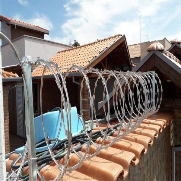 Durable Galvanized Razor Concertina Barbed Wire 450mm Razor Barbed Wire Price