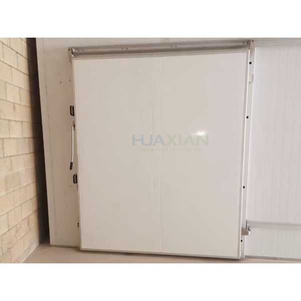 150 square Meters Vegetables Cold Storage Room With Sliding Doors