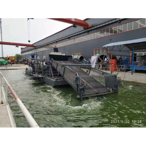 River Grass Harvester With Chopper Machine To Dewater The Grass For Feeding Animals And Compost