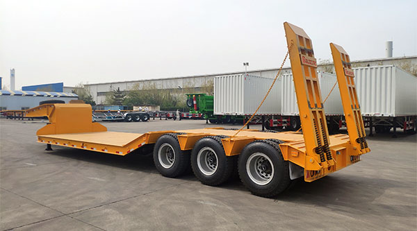 Air Suspension 50mm Kingpin 60T Low Bed Semi Trailer