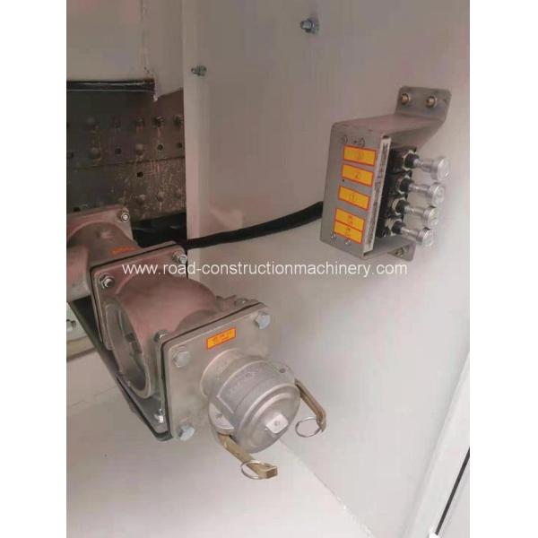 Steel Q235 20m3 Fuel Tanker Truck Sinotruk Howo 6x4 371hp For Oil