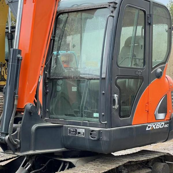 Good Used Doosan Dx60 Dx75 Dx150 Dx225 Dh60 Dx300 Crawler Hydraulic Excavator
