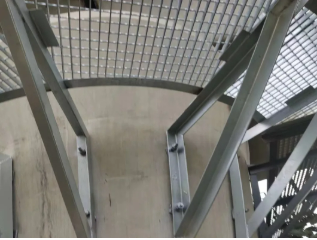 Steel Plate Floor Grating Non-Slip Stair Tread Grid