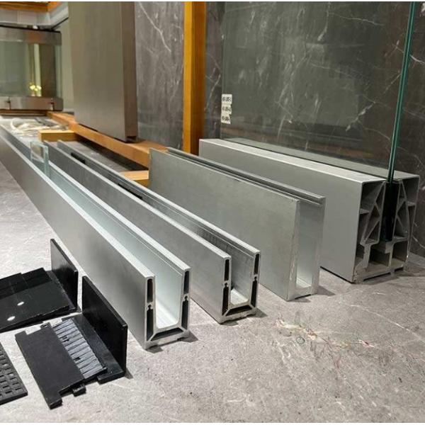 Floor Mounted U Channel Glass Railing With 12-21.52mm Tempered Laminated Glass