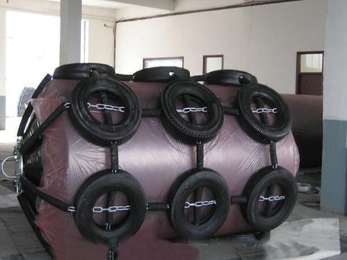 400mm Dia 800mm Long Foam Filled Marine Fenders Good Resilience