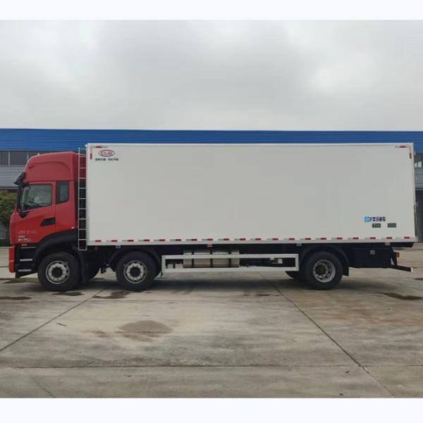 Dongfeng 10 Wheels Refrigerator Truck 6x4 Freezer Truck Refrigerated Container Truck
