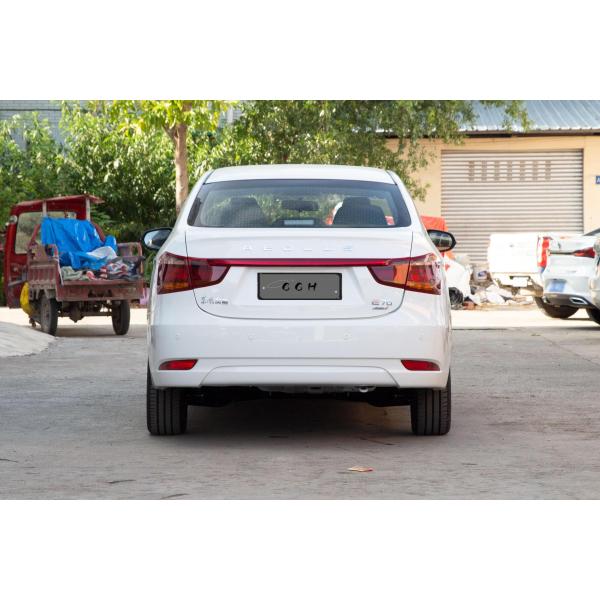 4 Door 5-Seater Sedan Dongfeng Fengshen E70 New Energy Electric Car Cruising Range 412km