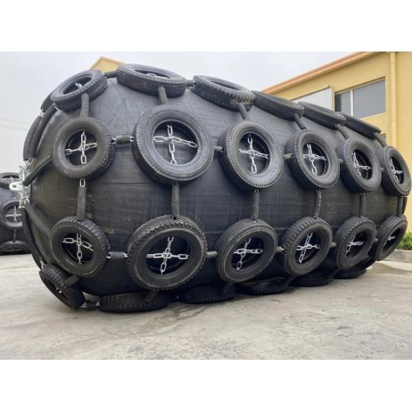 Marine Vessel Ship 50kPa Pneumatic Rubber Fender With Tires And Chains Protect Dock Ship