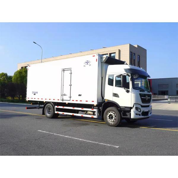 Gasoline 4x2 Refrigerated Truck Body 5 Ton Refrigerated Delivery Van