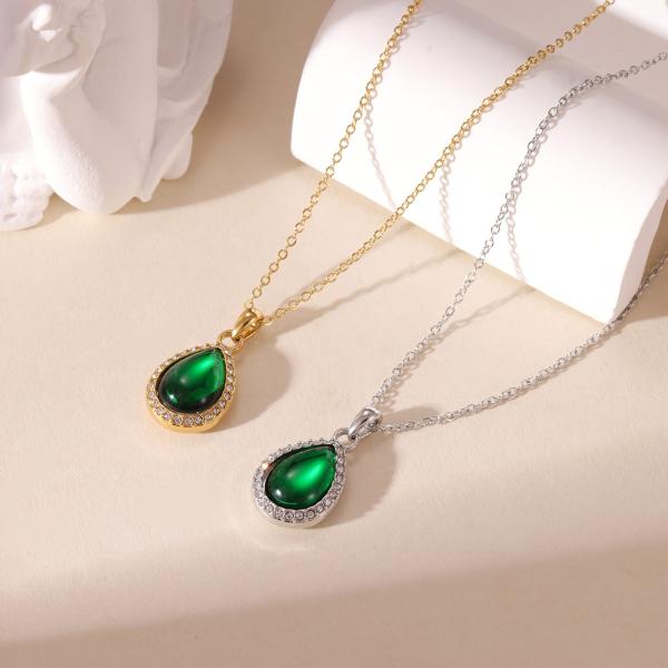 Stainless Steel Jewelry Necklace with Green Teardrop Stone Pendant in Silver and Gold