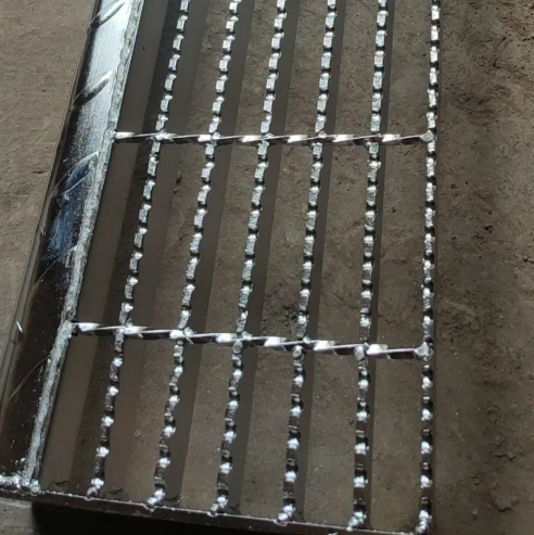 Heavy-Duty Galvanized Steel Driveway Grating