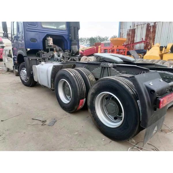 Manual Gearbox Diesel Blue Sinotruk HOWO 6*4 Tractor Truck for Transportation Solutions
