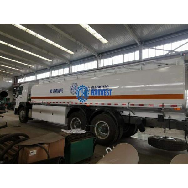 12R24 Tyres Sinotruk 6x4 371hp 6 Compartments 26000L Fuel Tanker Truck