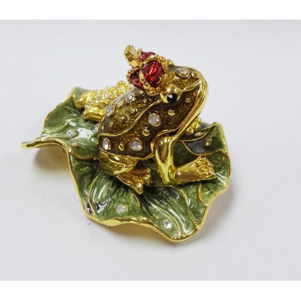 Leaves the frog shape trinket box with rhinestone for lovely jewelry box