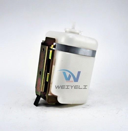 Construction Machinery Windshield Washer Spray Bottles Plastic Reservoir Tank