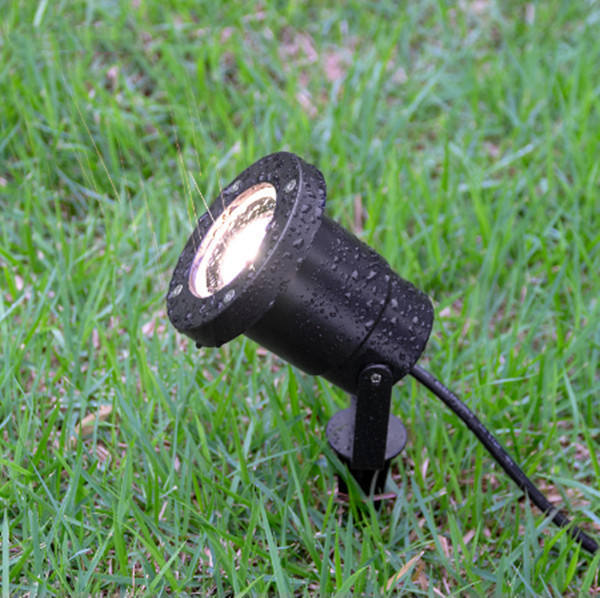 IP65 LED Solar Powered Spot Lights Outdoor For Outside Decor Illumination