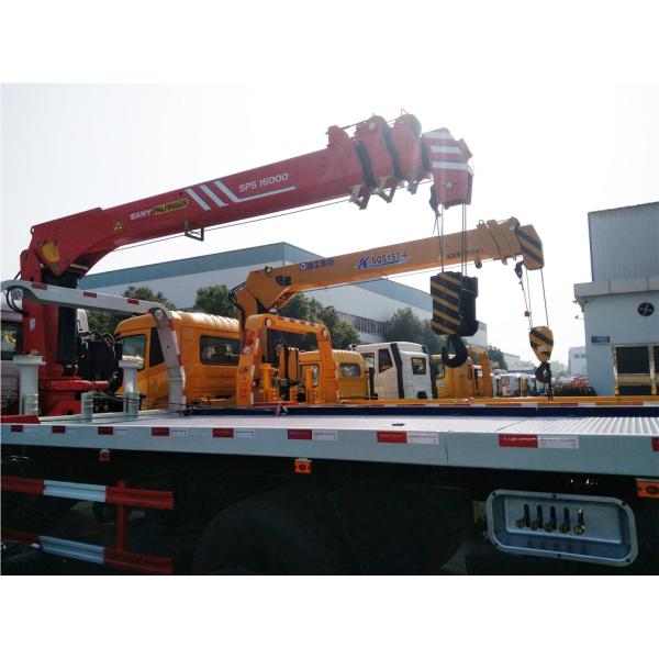 Dongfeng Recovery 6 Ton Wrecker Tow Truck , Flatbed Tow Truck Mounted With 6.3 Ton Telescopic Crane