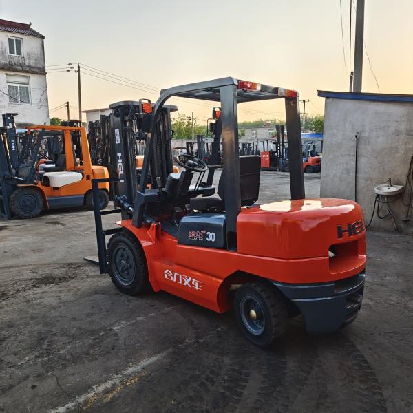 Industrial-Grade Manual Transmission Used Heli 3-Ton Diesel Forklift Orange Three-Stage Mast Solid Tires Low-Hour