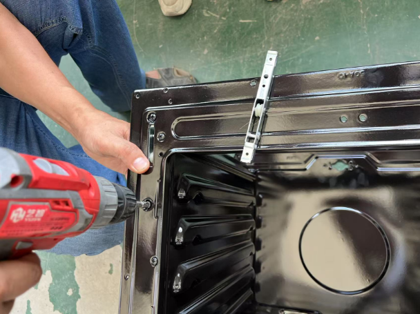 68L Four Burner Freestanding Gas Oven With 50 Wide Stainless Steel Plate With Glass Cover