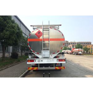 Transport Fuel SINOTRUK CNHTC 6x4 336HP Oil Tank Trucks