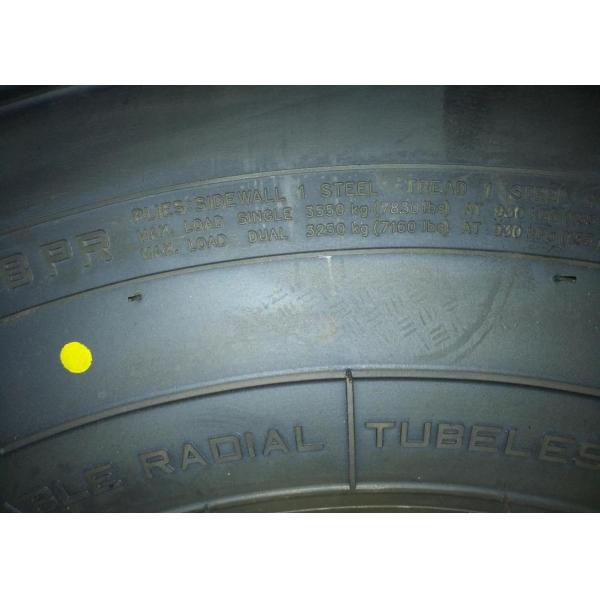 Three Rib Grooves Highway Truck Tires Widen Tread Excellent Wear Resistance