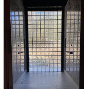 Quality Crystal Blocks Mosaic Tile Decoration Partition Wall Solid Glass Brick Curtain Wall wholesale