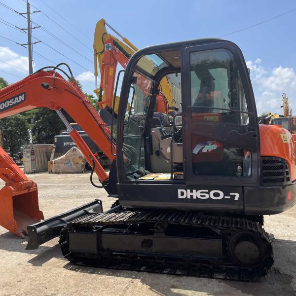 Second Hand 7 Ton Digger Machine Doosan DX60 Used Excavator