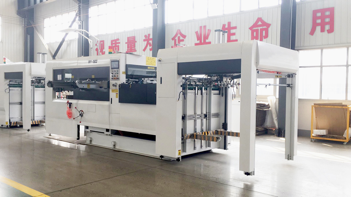 CE ISO Automatic Die Cutting And Creasing Machine Carton Box Cutter 18kw MY1500