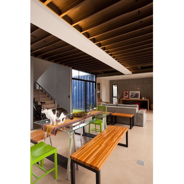 Eco Friendly Recyclable Steel Prefab Houses Flat Pack Containers With 4 Windows