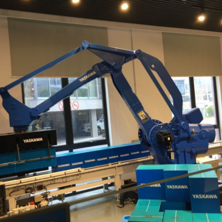 Yaskawa Industrial Robots GP225 Material Handling Equipment Parts With CNGBS Linear Rail Guide