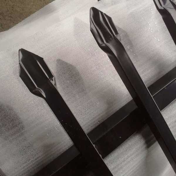 Crimped Spear Steel Picket Crimped Spear Fencing Panels 4 Horizontal Tube