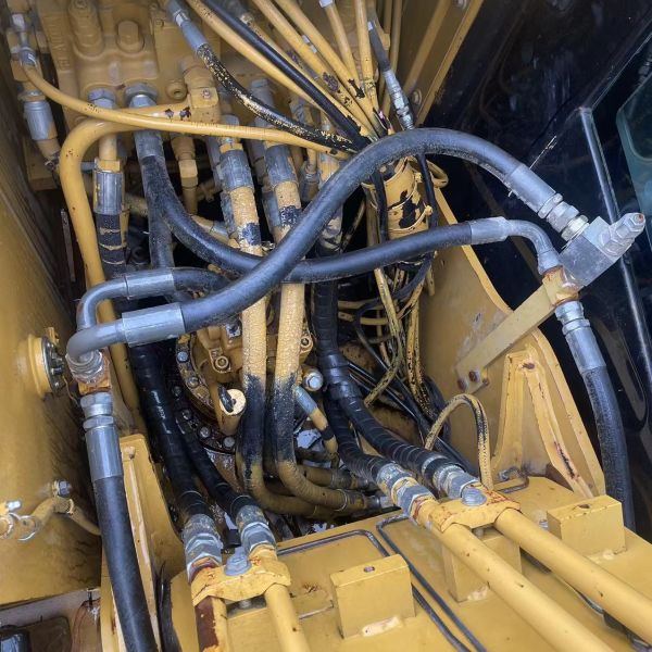 CAT313D Medium Used Excavator with 2001-4000 Working Hours and Original Hydraulic Pump