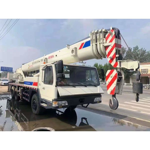 44.2m Lifting Height 70T Zoomlion QY70V Used Mobile Crane